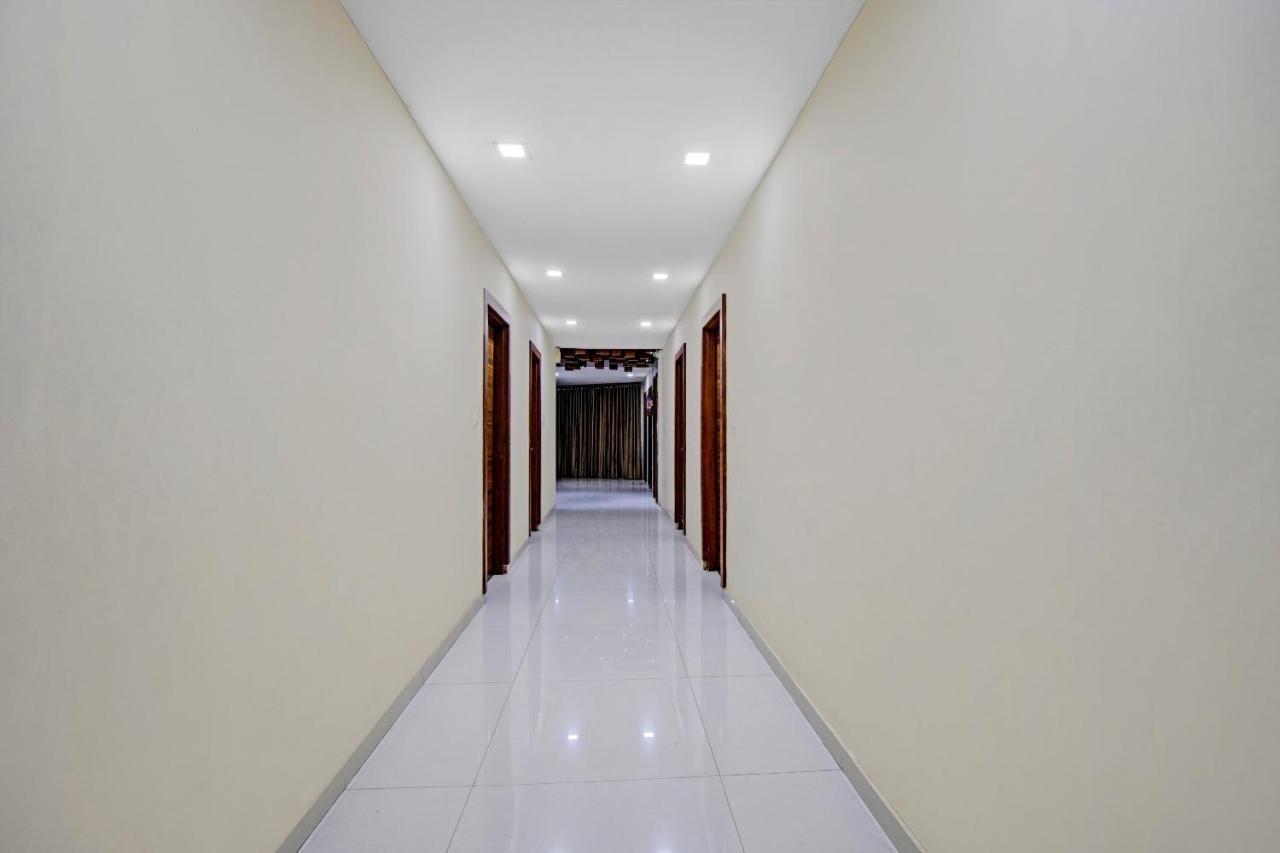Hotel Navjivan Himatnagar Exteriér fotografie